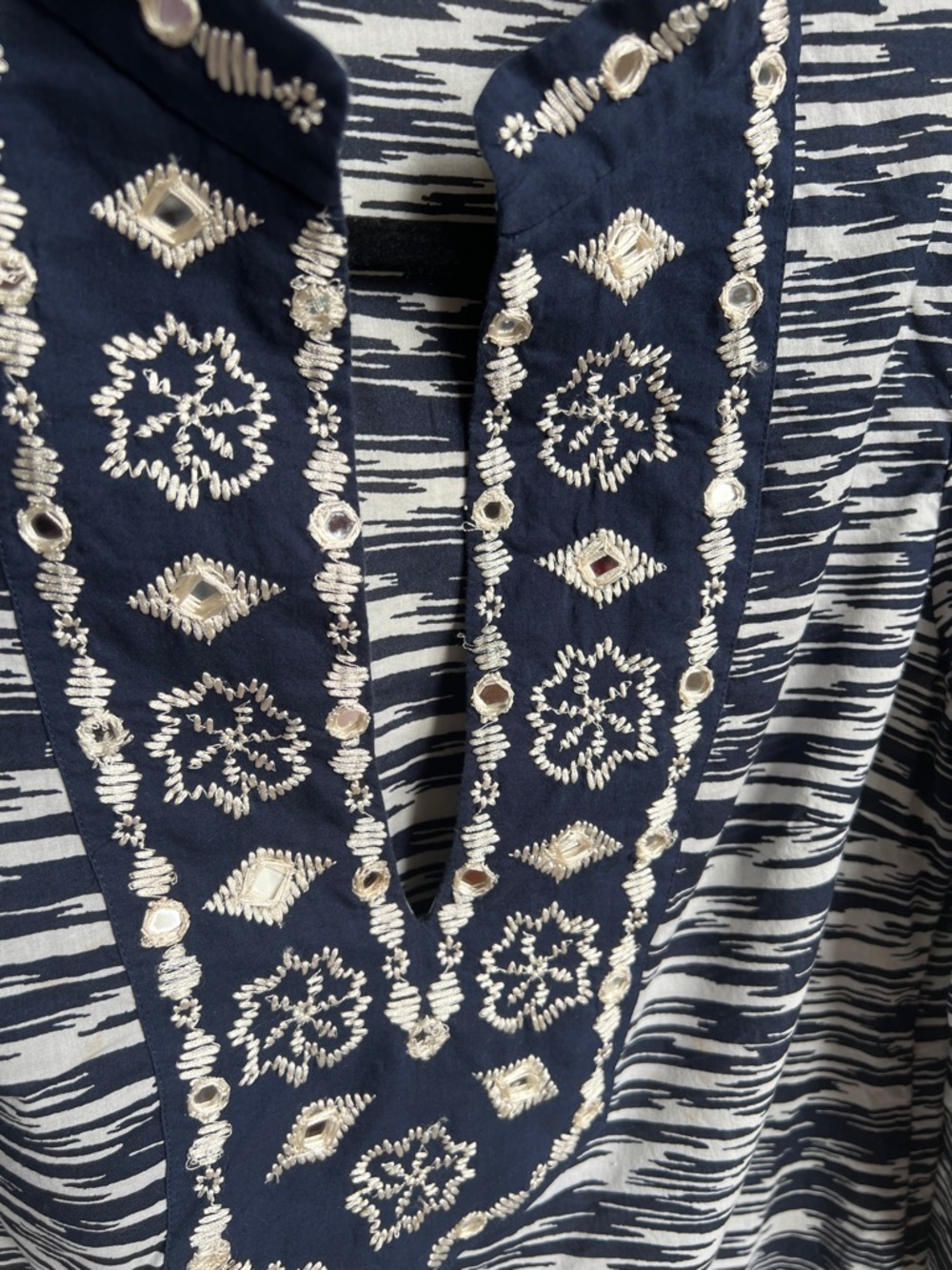 Tory Burch Navy and Ivory Space-Dye Embroidered Tunic Top women’s 6 - Picture 5 of 8